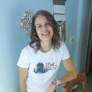 Meet your Posher, Sharon